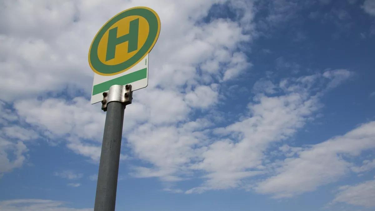 Buslinie L 520: Eltern mit bisheriger Situation unzufrieden