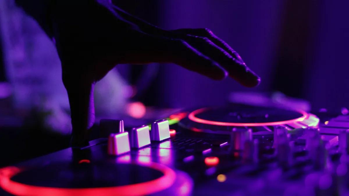 „Wir gegen Krieg“: Spenden-Livestream für Flüchtlinge aus der Ukraine