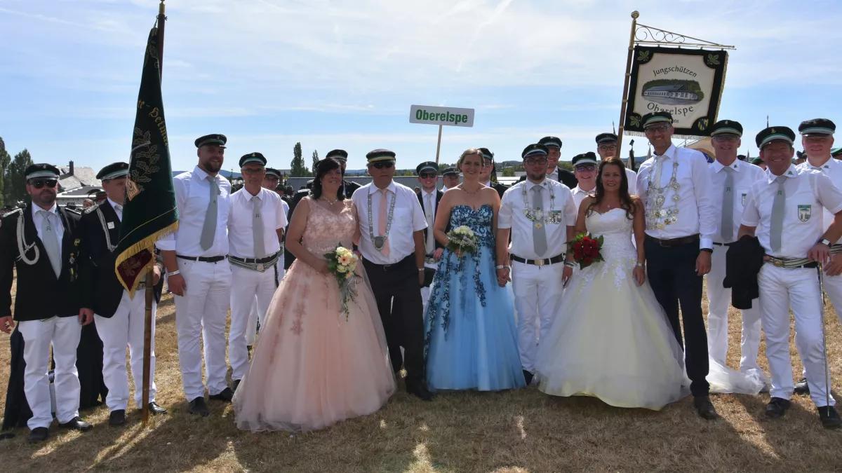 Die Majestäten und Offiziere des Schützenvereins Oberelspe (hier ein Foto vom Bundesschützenfest 2019 in Medebach) freuen sich auf einen tollen Schützenball mit vielen Gästen.