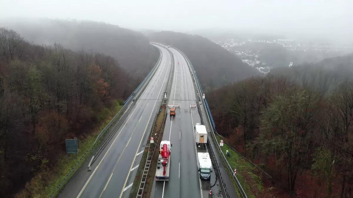 Die gesperrte Talbrücke Rahmede der A 45.