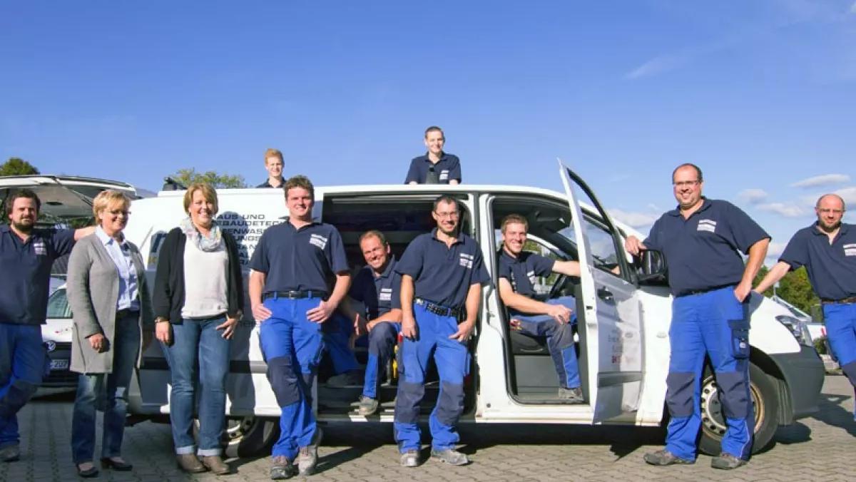 Das junge motivierte Team rund um Installateur- und Heizungsbauermeister Mike Clemens berät Sie gerne bei Fragen rund um Bäder und erneuerbare Energien.