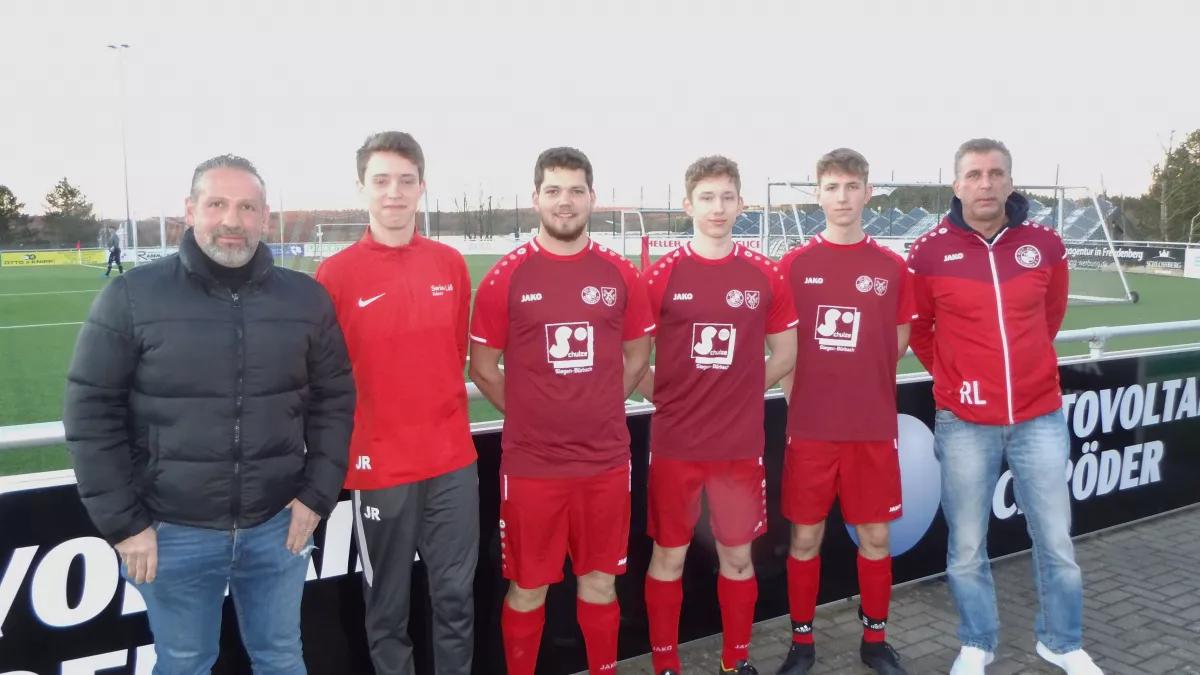 Alfonso Rubio Doblas, Julian Riemenschneider, Lukas Sigmund, Robert Arns, Kilian Kinkel und Rade Lucic (von links).