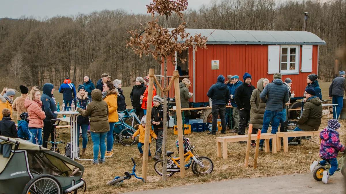 Den ersten Löhzauber veranstaltete jetzt die Kita Ottfinger Dorffest.