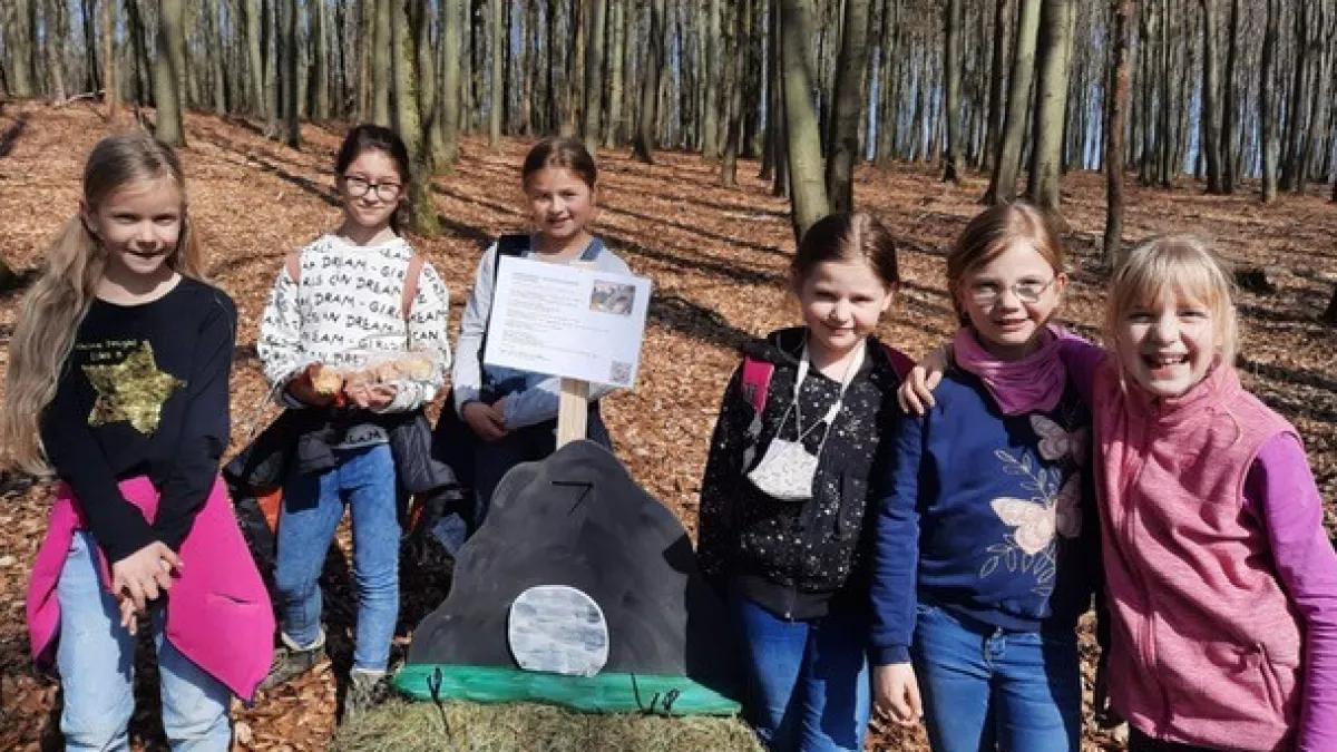 Zwölf Mitmach-Stationen führen von der SGV-Hütte bis zur Dörnschlade.
