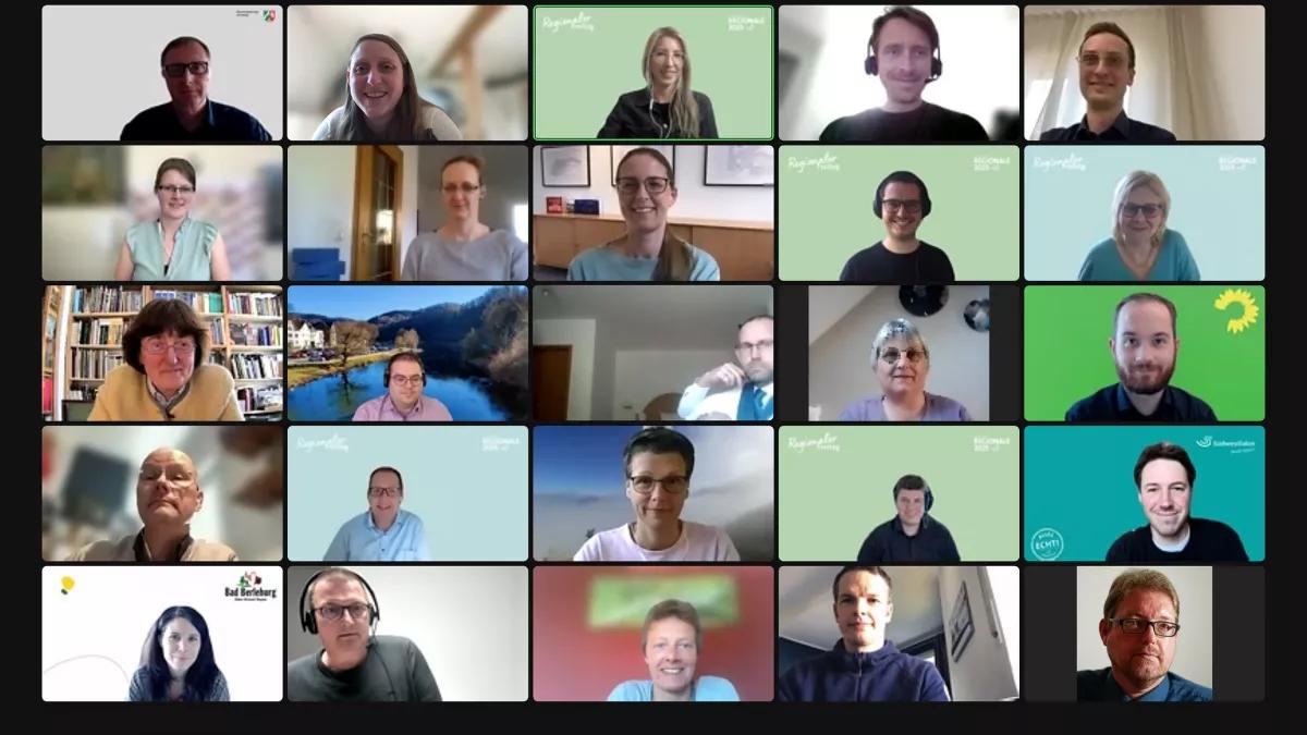 Bildunterschrift: Rund 40 Interessierte aus der gesamten Region waren beim REGIONALEn Freitag mit dabei und tauschten sich zu den Quartiers-Projekten in Olpe und Lippstadt aus.