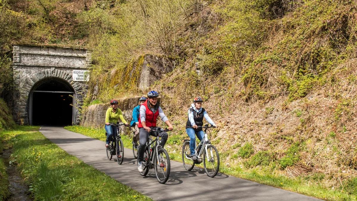 Ab Samstag, 2. April, ist der Fledermaustunnel zwischen Finnentrop und Eslohe wieder in Betrieb.