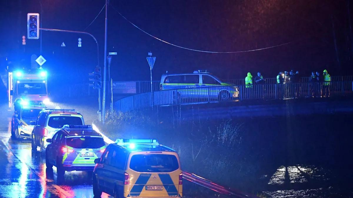 Die Polizei nahm bei einem Einsatz in Altfinnentrop drei Männer in Gewahrsam.