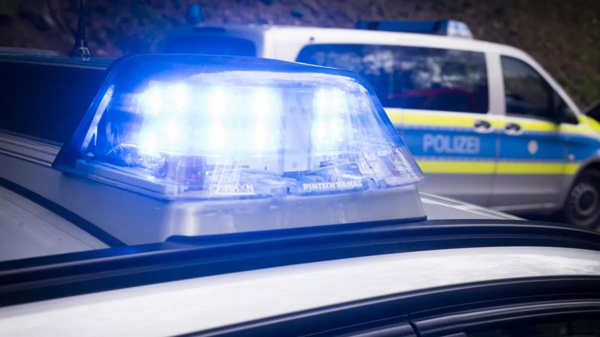 Zusammenstoß mit Auto - Polizei sucht Schulkind
