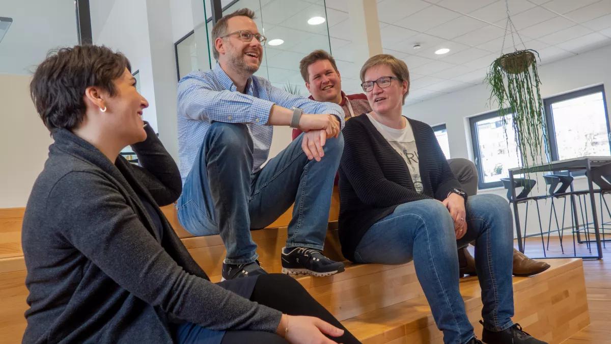 Teamwork und flache Hierarchien prägen das Arbeiten bei ontavio.